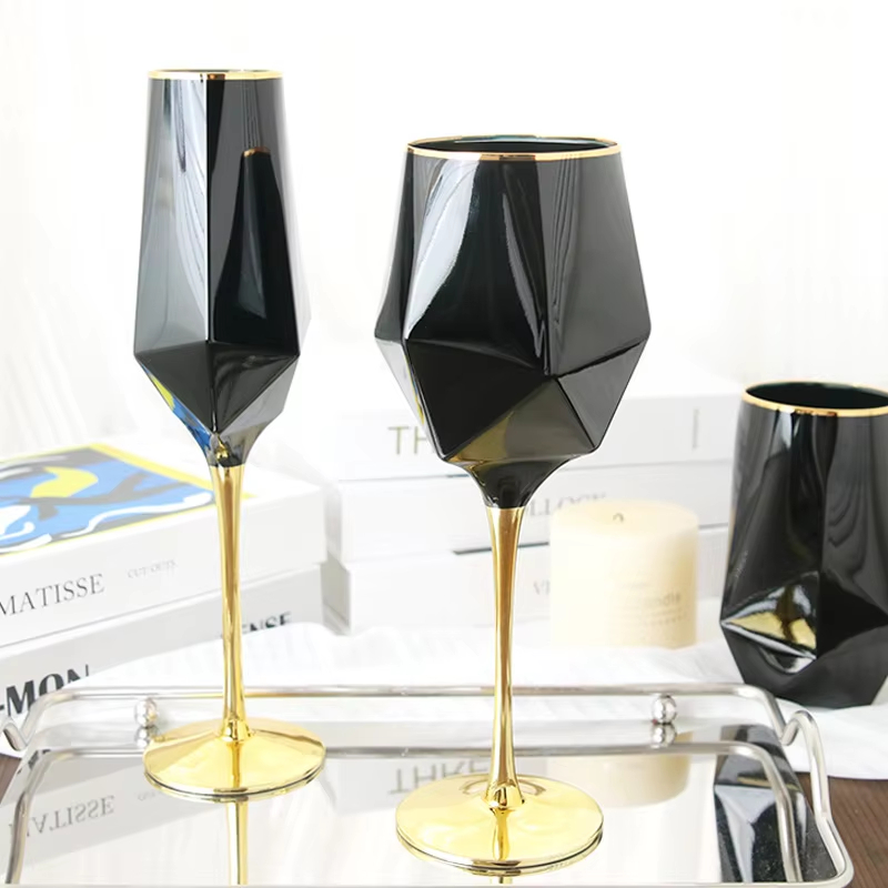 Copa de vino con borde dorado  - Wine Beer Whiskey reseña y precio