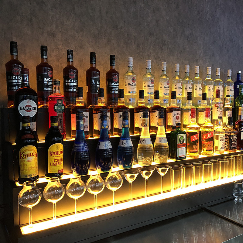 Vitrina para vinos, mueble de  - Wine Beer Restaurant reseña y precio